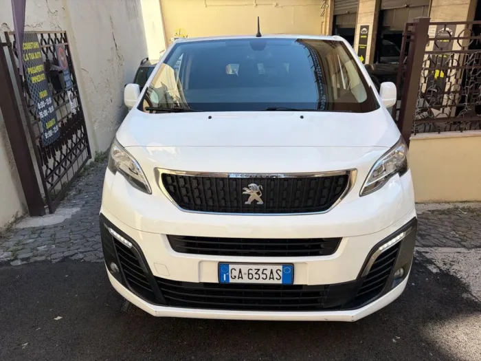 Peugeot Traveller BlueHDi 120 S&S Compact Busine