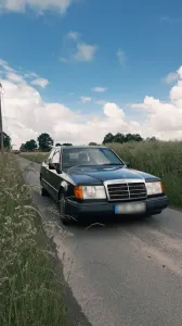 Mercedes-Benz Mercedes W124 220E