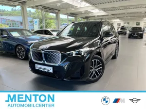 BMW iX1 xDrive30 M Sportpaket AHK/Aktivsitze vo./HuD