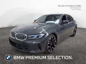 BMW 330i xDrive M-Sport AHK+GLASDACH+19 ZOLL+ACC