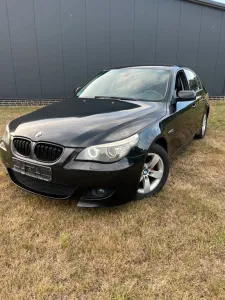 BMW E60 523i
