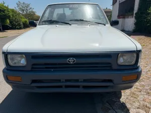 Toyota Hilux 2.4 diesel Pick-up