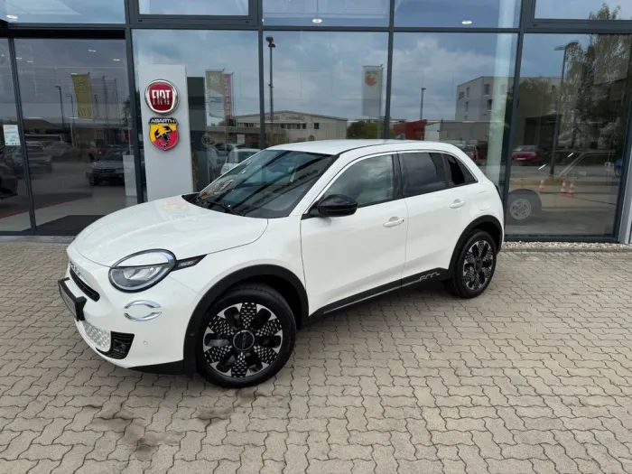 Fiat 600 Hybrid 145 PS La Prima + 4 Jahre Garantie