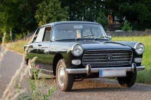 Peugeot 404 Oldtimer 1964  Motor umfangre...