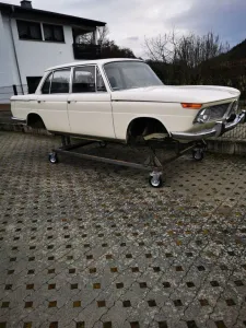 BMW 2000 TI - 143xxxx - mit Schiebedach