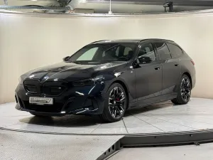 BMW i5 M60 xDrive Touring Pro AHK B&W ACC 360° Pano
