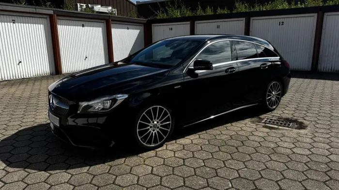Mercedes-Benz CLA 180 Shooting Brake PEAK Edition