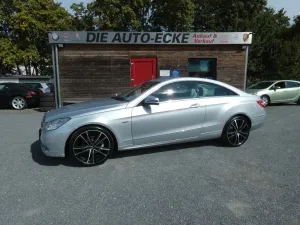 Mercedes-Benz E 250 E CGI Coupe BlueEfficiency