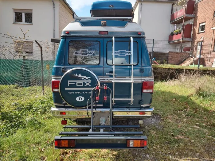 Chevrolet Chevy Van 