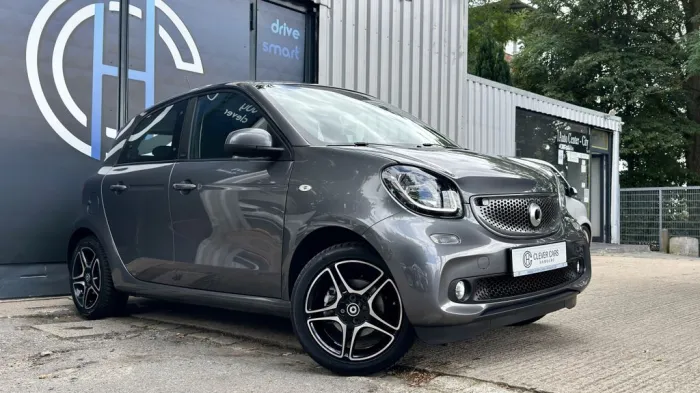 Smart forfour PASSION*14T KM*NAVI*SITZHZ.*LED*ALLWETT.