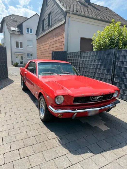 Ford Mustang Coupé, 1966, cui V8