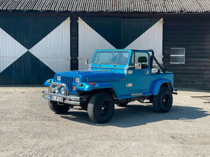 Jeep Wrangler YJ 4.0 -6 Zylinder-178PS 
