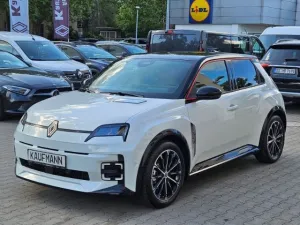 Renault 5 Electric 120 Urban Range Iconic Five