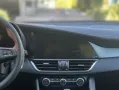 Alfa Romeo Giulia Intensa Q4 - Technologie-Paket - CarPlay