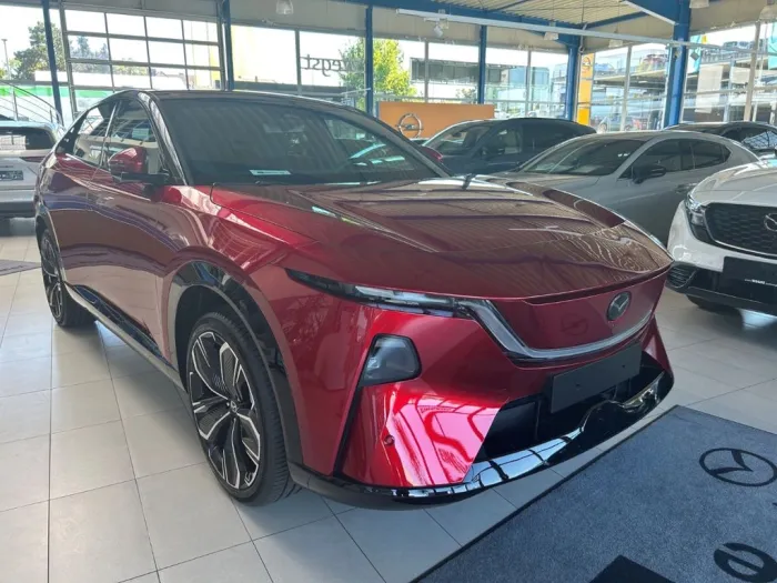 Mazda CX-6e e 190 kW EV Takumi