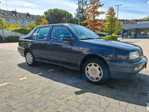 Volkswagen Vento 1.8 55kW GLX GLX