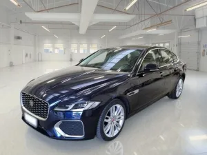 Jaguar JAGUAR XF 2.0 250 CV SE AUTO 4 PORTE BERLINA