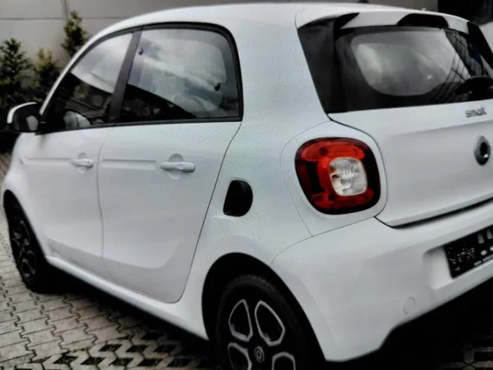 Smart ForFour 0.9 66kW -Autom Leder Panorama Navi 