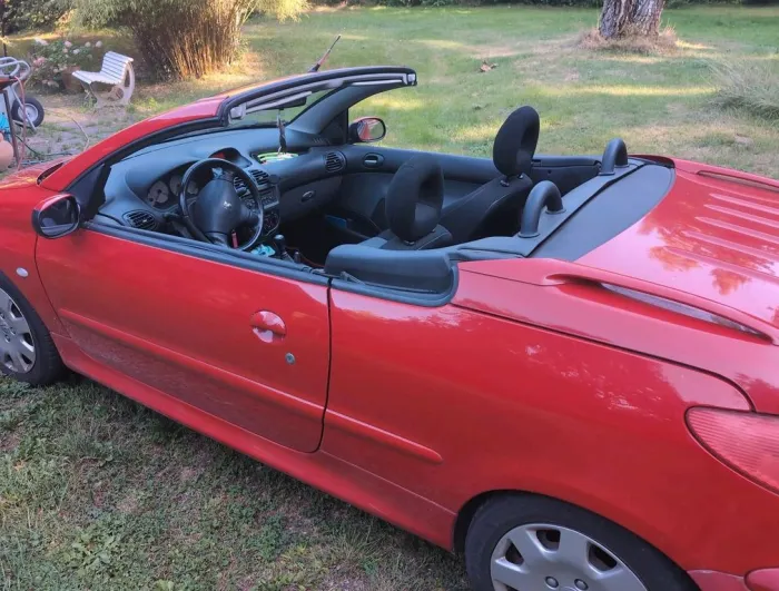 Peugeot 206cc Bj. 2004, 226.000 km, 105 PS...