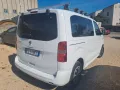 Peugeot Traveller 9 posti