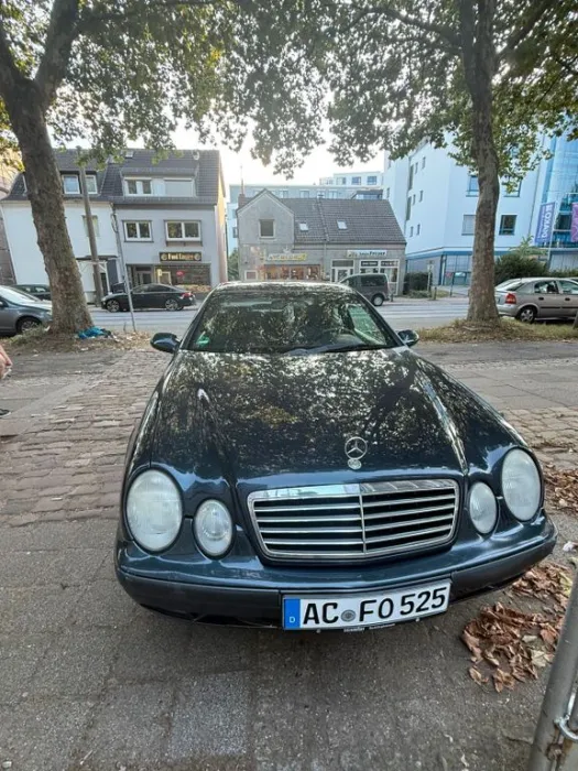 Mercedes-Benz Mercedes Benz Clk 200 Bau Jahre 1999.