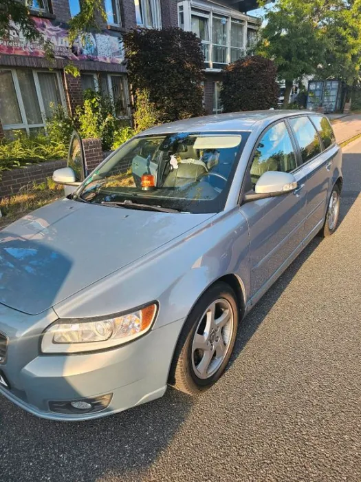 Volvo V 50 Bj.2012, Leder ,Klima usw. Tüv ...