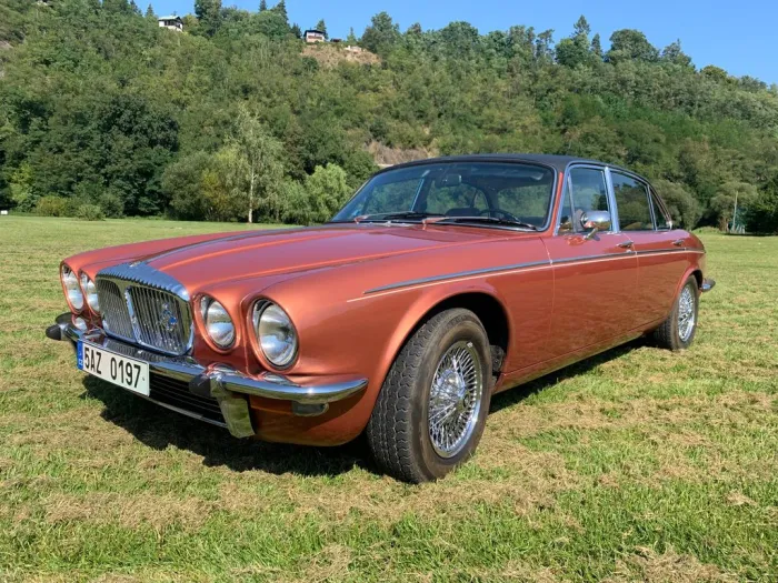 Jaguar Daimler Double-Six Van Den Plas