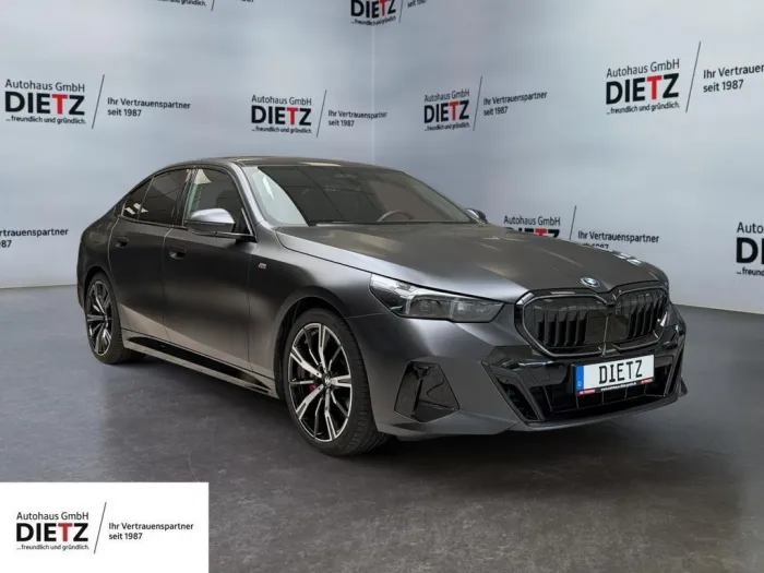 BMW 540 d xDrive M-Sport*LED*PANO*ACC*360*HUD*B&W