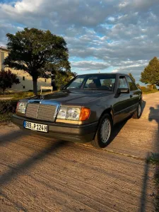 Mercedes-Benz W124 260e Oldtimer H-Kennzei...