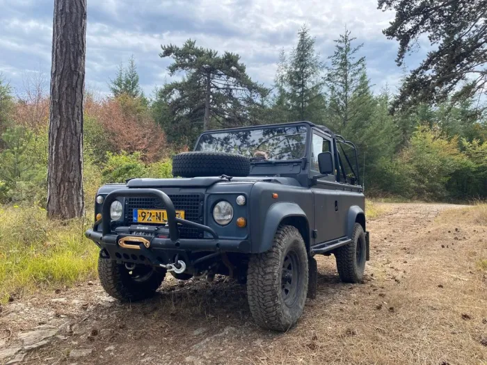 Land Rover Defender 1986 Land Rover Ninety 90  Ex-Military