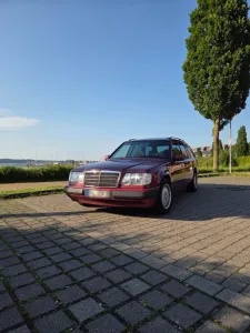 Mercedes-Benz W124 250TD Almadinrot