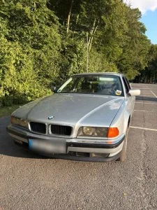 BMW E38 728i