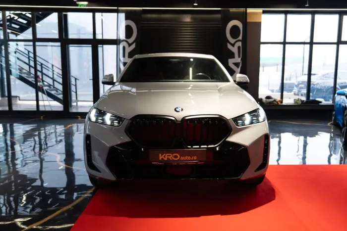 BMW X6 M50 M50i
