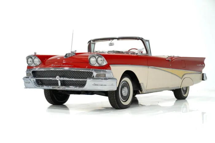 Ford Fairlane 500 Skyliner