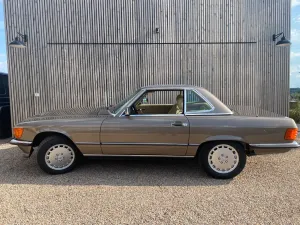 Mercedes-Benz SL 560