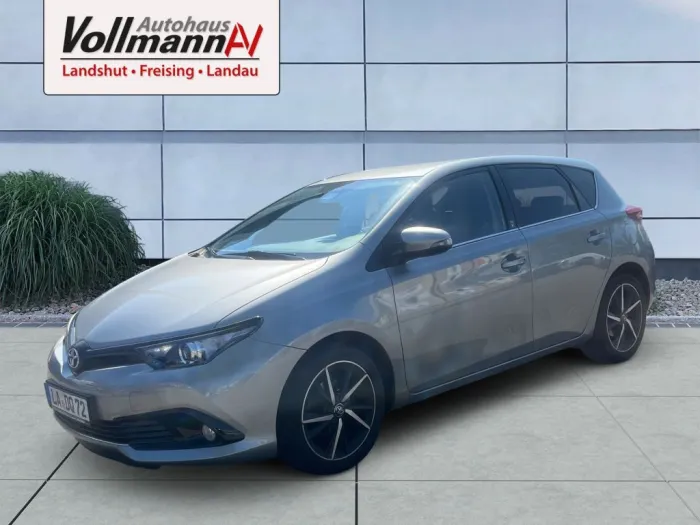 Toyota Auris 1.2 Turbo Team Deutschland