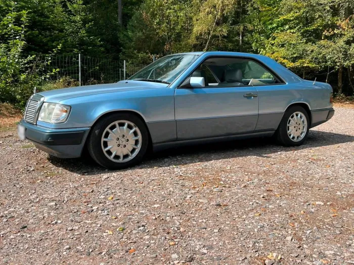Mercedes-Benz Mercedes 230 CE Coupe, TÜV neu, 12fach ber...