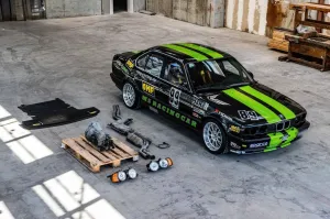 BMW M5 e34 3.6er Rennwagen mit Straßenzula...