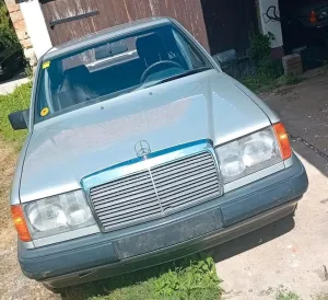Mercedes-Benz Oldtimer 230E w124