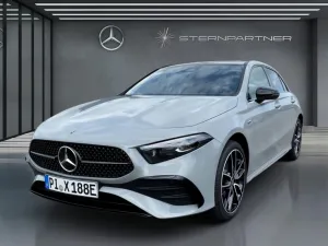Mercedes-Benz A 250 e +AMG+Night+MBUX+PANO+KAMERA+AHK+HuD+SHZ