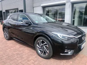 Infiniti Q30 1.6 LUXE/LED/Navi/Panorama/Sitzhz/Kamera