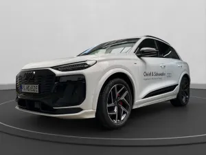 Audi Q6 2xS line HDUP MEMO MATRIX AHK 3ZAC PANO F+P