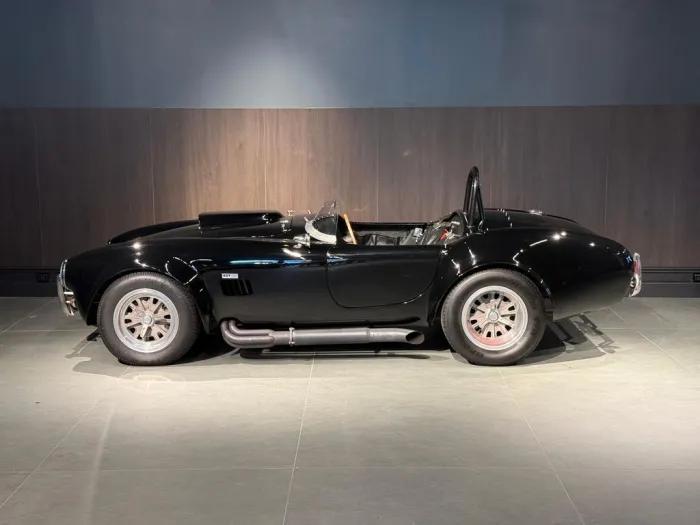 Cobra Contemporary Cobra 427