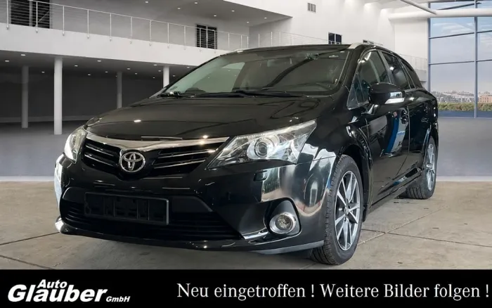 Toyota Avensis 1.8 Kombi Executive/Xenon/Kamera/1.Hand