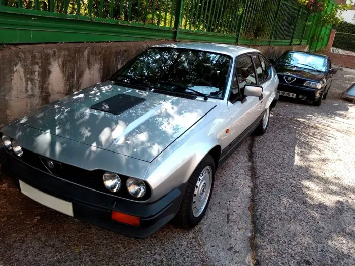 Alfa Romeo Alfetta GTV 6 2.5