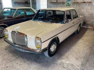 Mercedes-Benz Mercedes 220D W115 1971