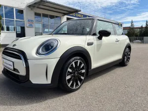 MINI COOPER Classic Trim Kamera LED Navi Sportsitze