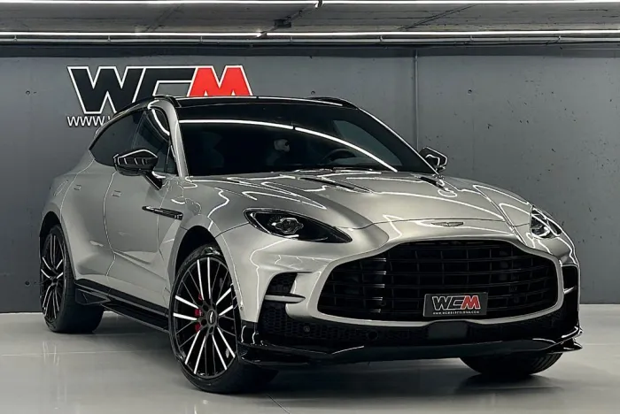 Aston Martin DBX 707 