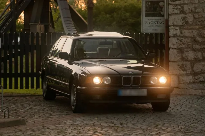 BMW E32 730i