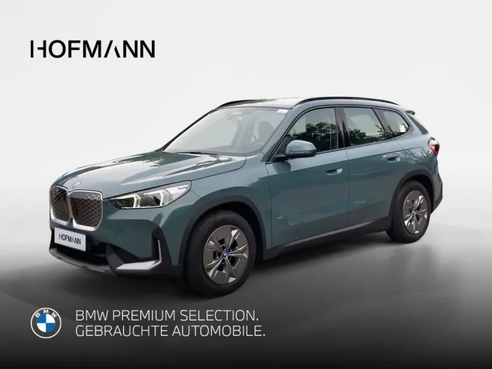 BMW iX1 xDrive30 AHK+ACC+Innovation+Adapt. LED+